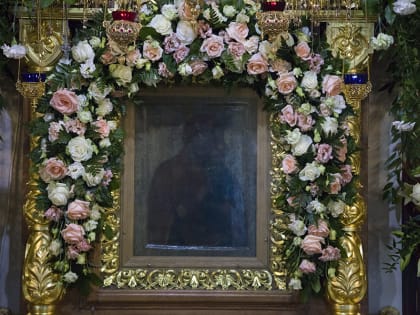 МИТРОПОЛИТ ВАДИМ СОВЕРШИЛ ВЕЧЕРНЕЕ БОГОСЛУЖЕНИЕ С ПЕНИЕМ АКАФИСТА ПЕРЕД ТОЛГСКОЙ ИКОНОЙ БОЖИЕЙ МАТЕРИ