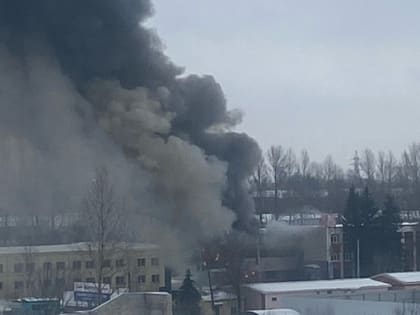 Очевидцы: в ярославском автотранспортном предприятии сгорели две маршрутки