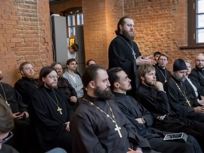 ПРЕДСТАВИТЕЛИ ЯРОСЛАВСКОЙ ДУХОВНОЙ СЕМИНАРИИ ПРИНЯЛИ УЧАСТИЕ В КРУГЛЫХ СТОЛАХ ВОСПИТАТЕЛЕЙ И ИНДИВИДУАЛЬНЫХ НАСТАВНИКОВ ДУХОВНЫХ ШКОЛ