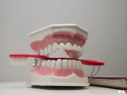 Во всем виноваты зубы: 7 неочевидных проблем со здоровьем, к которым приводит кариес