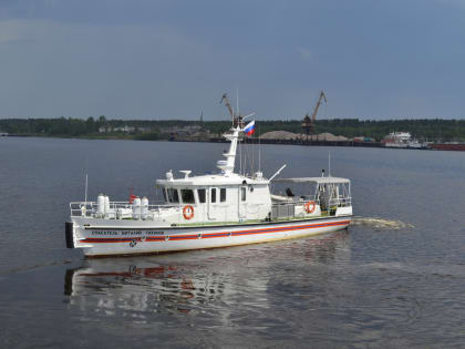 Два водолазных судна для МЧС России