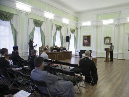 В СЕМИНАРИИ ЗАВЕРШИЛИСЬ ЗАЩИТЫ ВЫПУСКНЫХ КВАЛИФИКАЦИОННЫХ РАБОТ