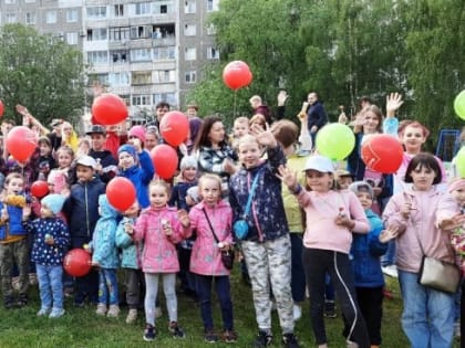 ДЕТСТВО — ЭТО ЛУЧШАЯ ПОРА! ДЕТСТВО — ЭТО РАДОСТЬ И ИГРА!