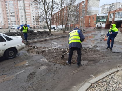 В Ярославле возобновили ремонт проезда к социально значимым объектам