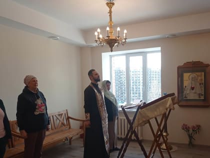 В БОЛЬНИЧНОМ ХРАМЕ ПРЕПОДОБНОМУЧЕНИЦЫ ВЕЛИКОЙ КНЯГИНИ ЕЛИСАВЕТЫ ПОМОЛИЛИСЬ О ПОЧИВШИХ ХРИСТИАНАХ