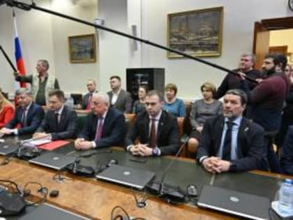 Н.М. Харитонов подал в Центризбирком документы для выдвижения в кандидаты на президентских выборах