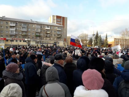 «Стоп ЦБК»: в Рыбинске митинговали, в Ярославле собирали подписи против стройки комбината