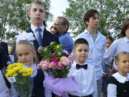 Подарки для первоклассников в рамках губернаторского проекта