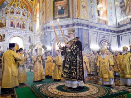В ЧЕТЫРНАДЦАТУЮ ГОДОВЩИНУ ИНТРОНИЗАЦИИ СВЯТЕЙШЕГО ПАТРИАРХА КИРИЛЛА В ХРАМЕ ХРИСТА СПАСИТЕЛЯ СОВЕРШЕНА БОЖЕСТВЕННАЯ ЛИТУРГИЯ