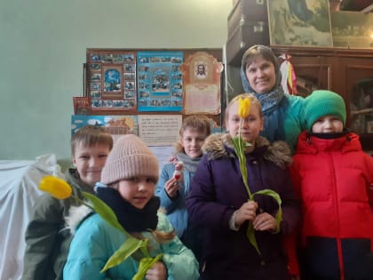 ВОСКРЕСНАЯ ШКОЛА ТРОИЦКОГО ХРАМА ПОС. НОРСКОЕ ПЕРЕПИСЫВАЕТСЯ С ВОСКРЕСНОЙ ШКОЛОЙ ИЗ ПРАВДИНСКА