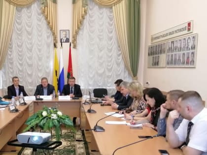 На рабочих встречах представителям бизнеса рассказали об ошибках при заполнении уведомлений