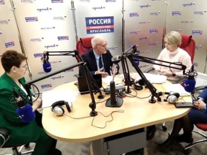 Во Всероссийский день правовой помощи детям сотрудник регионального Управления Минюста России принял участие в прямом эфире на «Радио России. Ярославль»