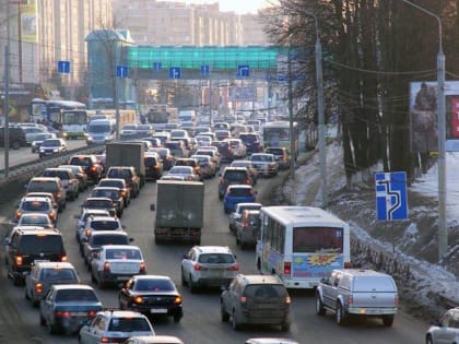 В Ярославле озеленят разделительную полосу главной городской дороги