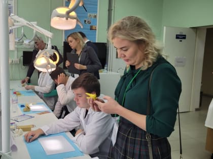 Студенты-стоматологи заняли призовые места на Всероссийской студенческой олимпиаде в Воронеже