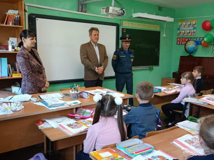 Уроки безопасности с учениками              Брейтовской средней школы