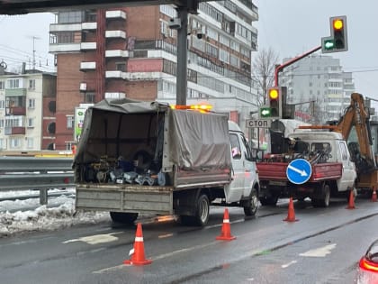 Власти Ярославля расторгли контракт на установку забора на Московском проспекте
