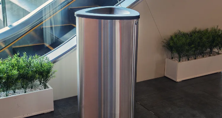 Poubelles d'intérieur