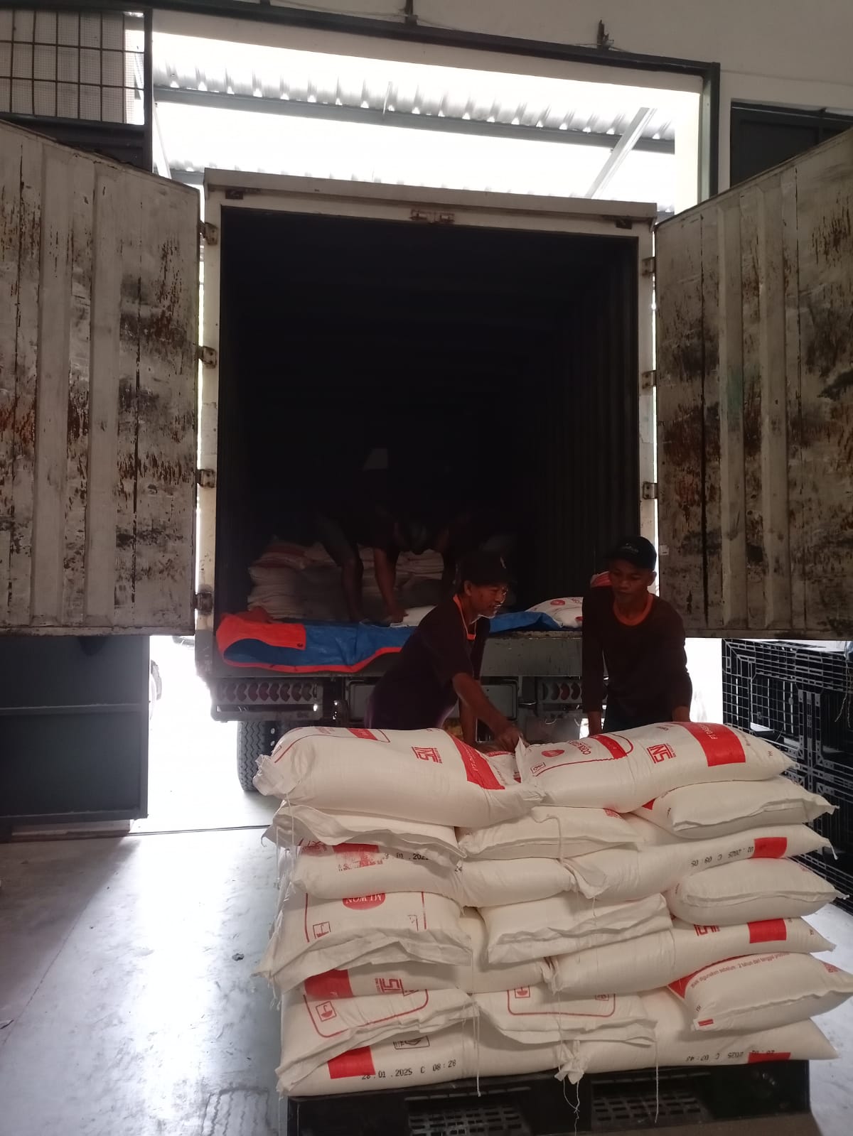Pengiriman Tepung Grade Makanan (Semarang -> Sukoharjo)