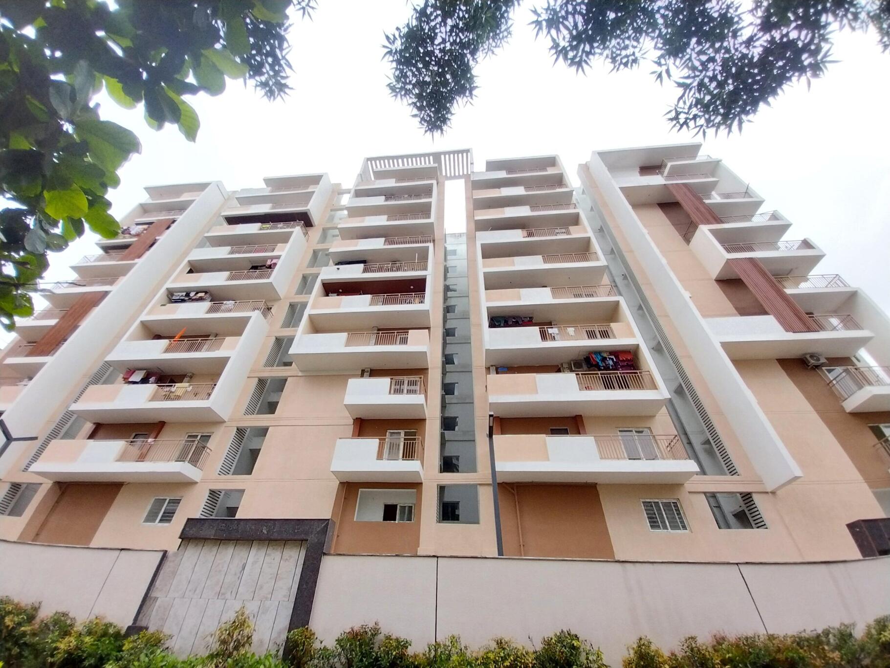 Beams & Columns 4 Blocks, Suchitra Road – view 5