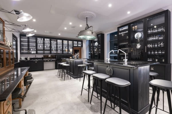 Hendrick’s Gin Palace: alcohol alchemy Hendrick’s Gin Palace: alcohol alchemy