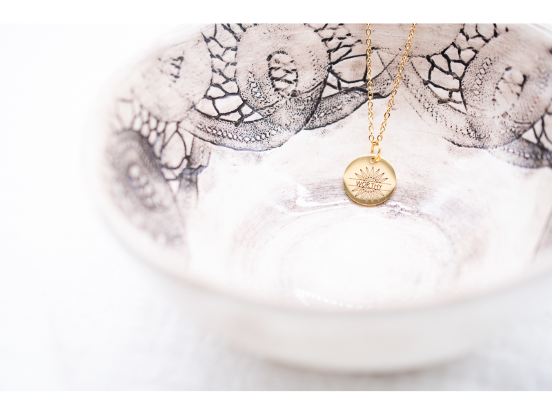 Engraved Pendant 15mm Round Gold