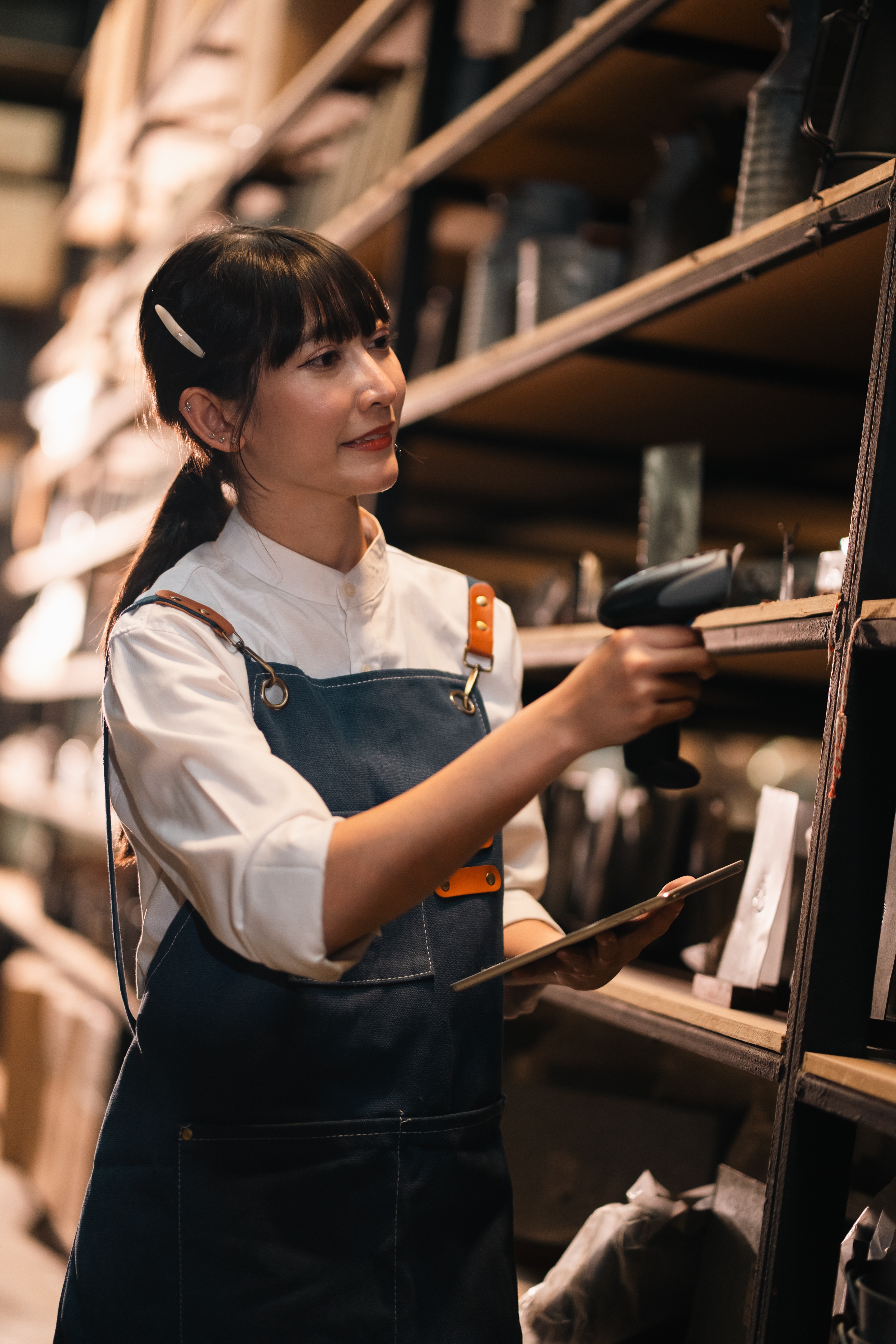 Quality-control inspection on a modern manufacturing line, representing the product exposures covered by products liability insurance for manufacturers and distributors