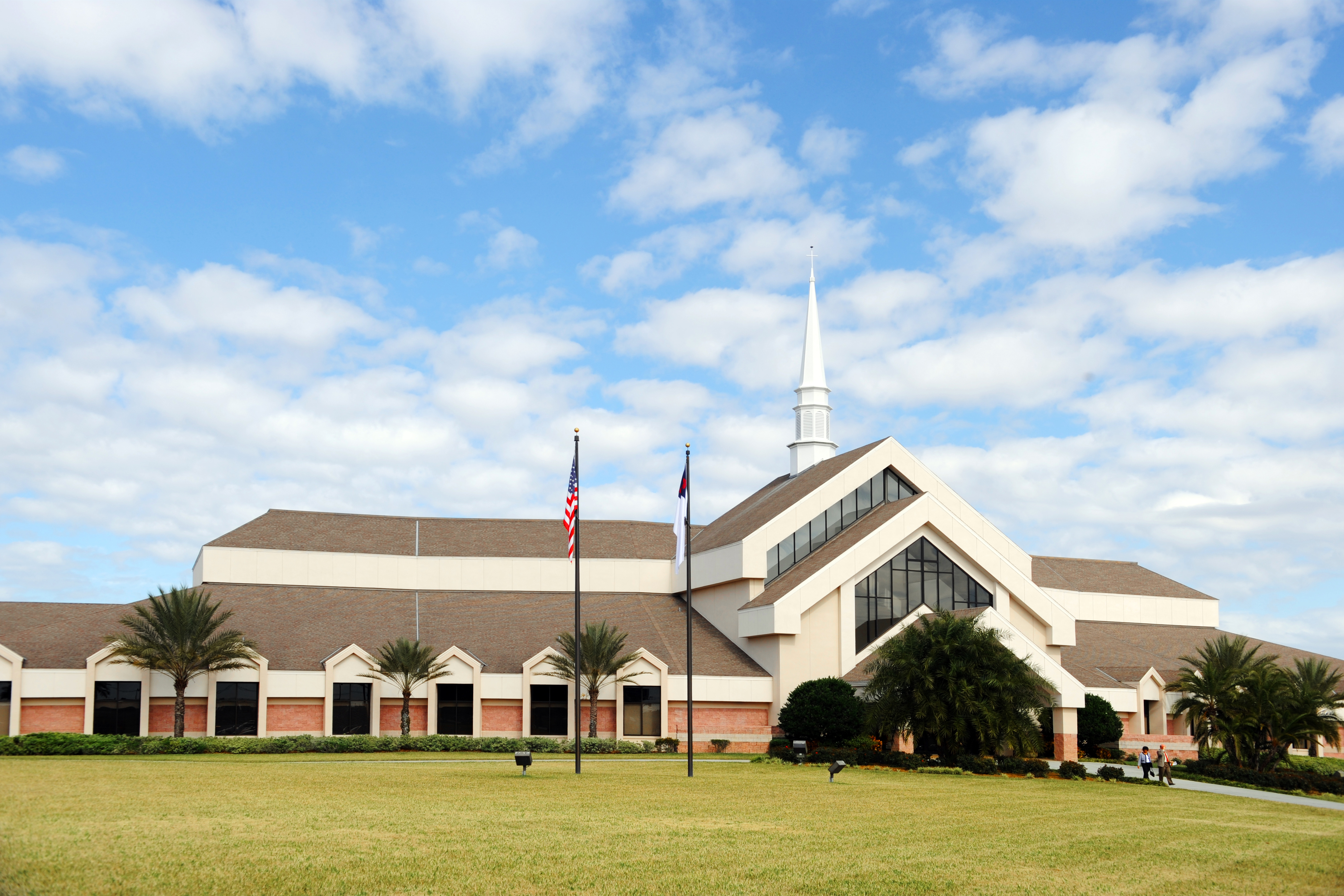 A congregation gathering at a church, representing the organizations Greenwood General helps brokers insure