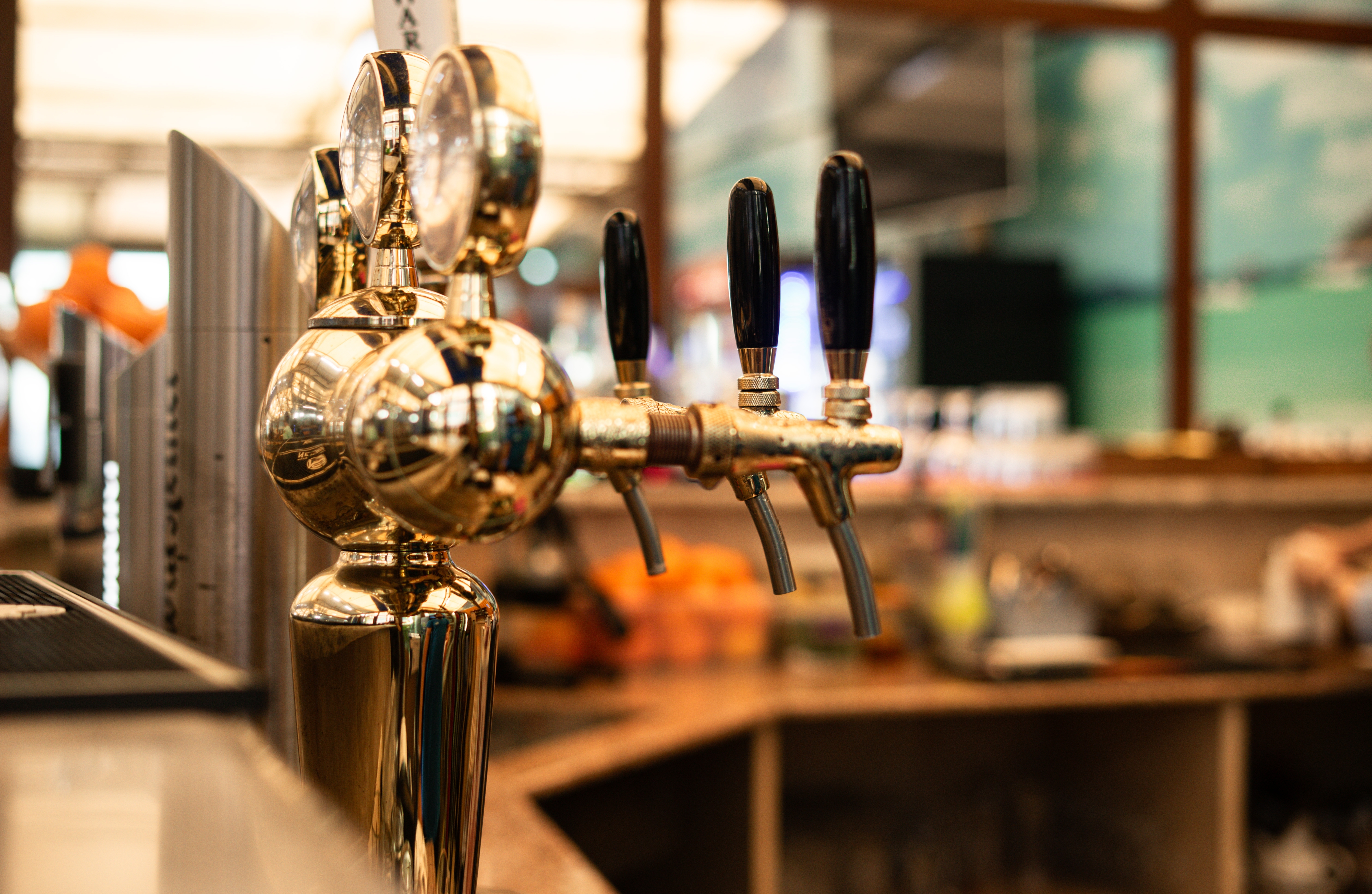 Restaurant bar service representing Greenwood General's liquor liability market options for retail agents and brokers