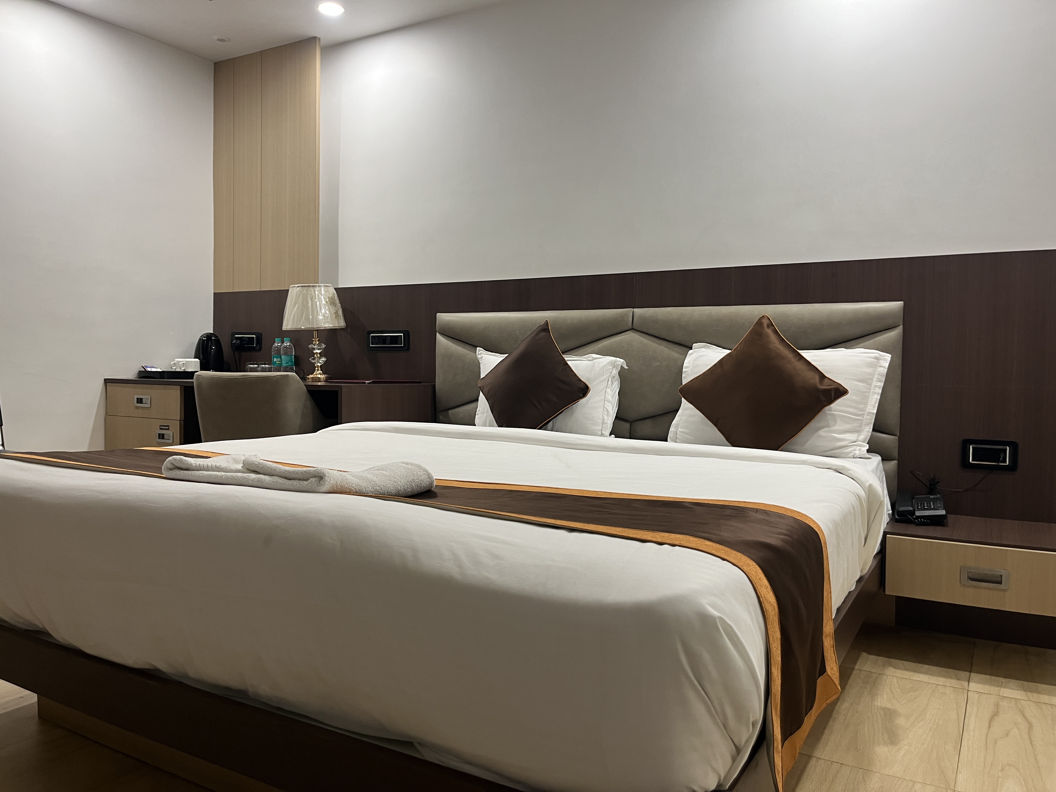 Premium Deluxe Hotel Sweta