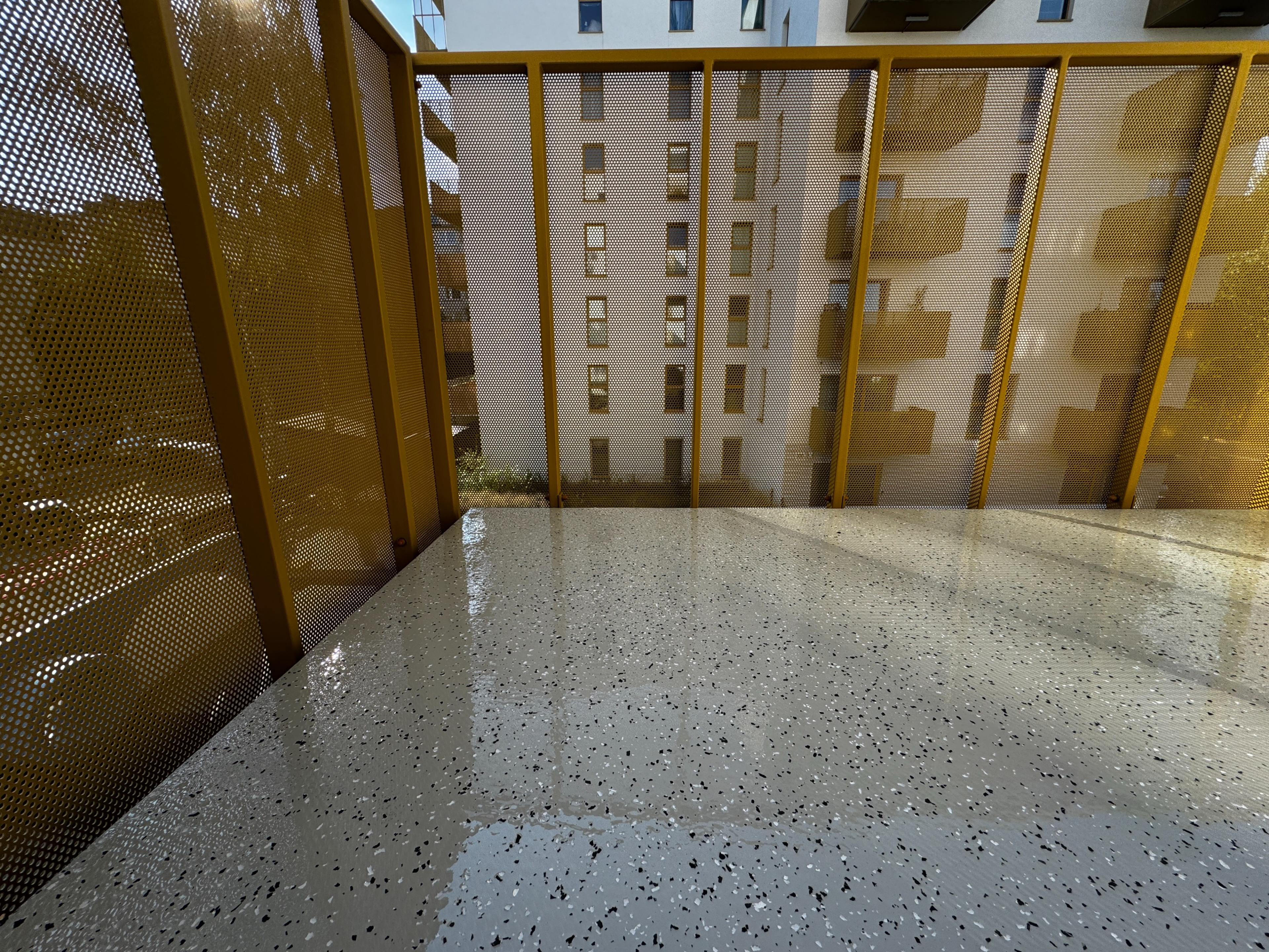 Posadzka żywiczna na balkony w Krakowie – trwałość i estetyka