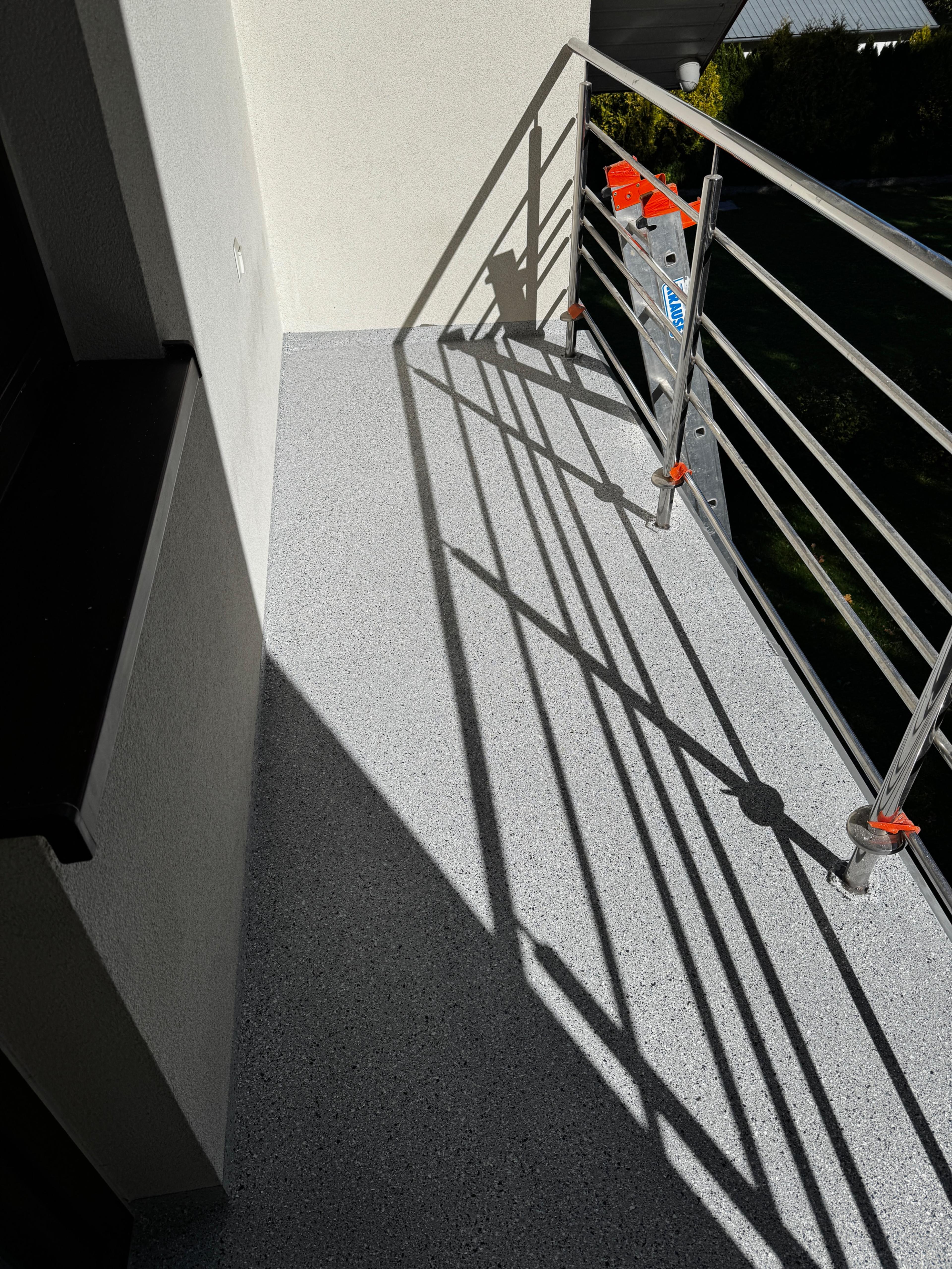 Posadzki żywiczne poliuretanowe w Dębicy - trwałość i elegancja