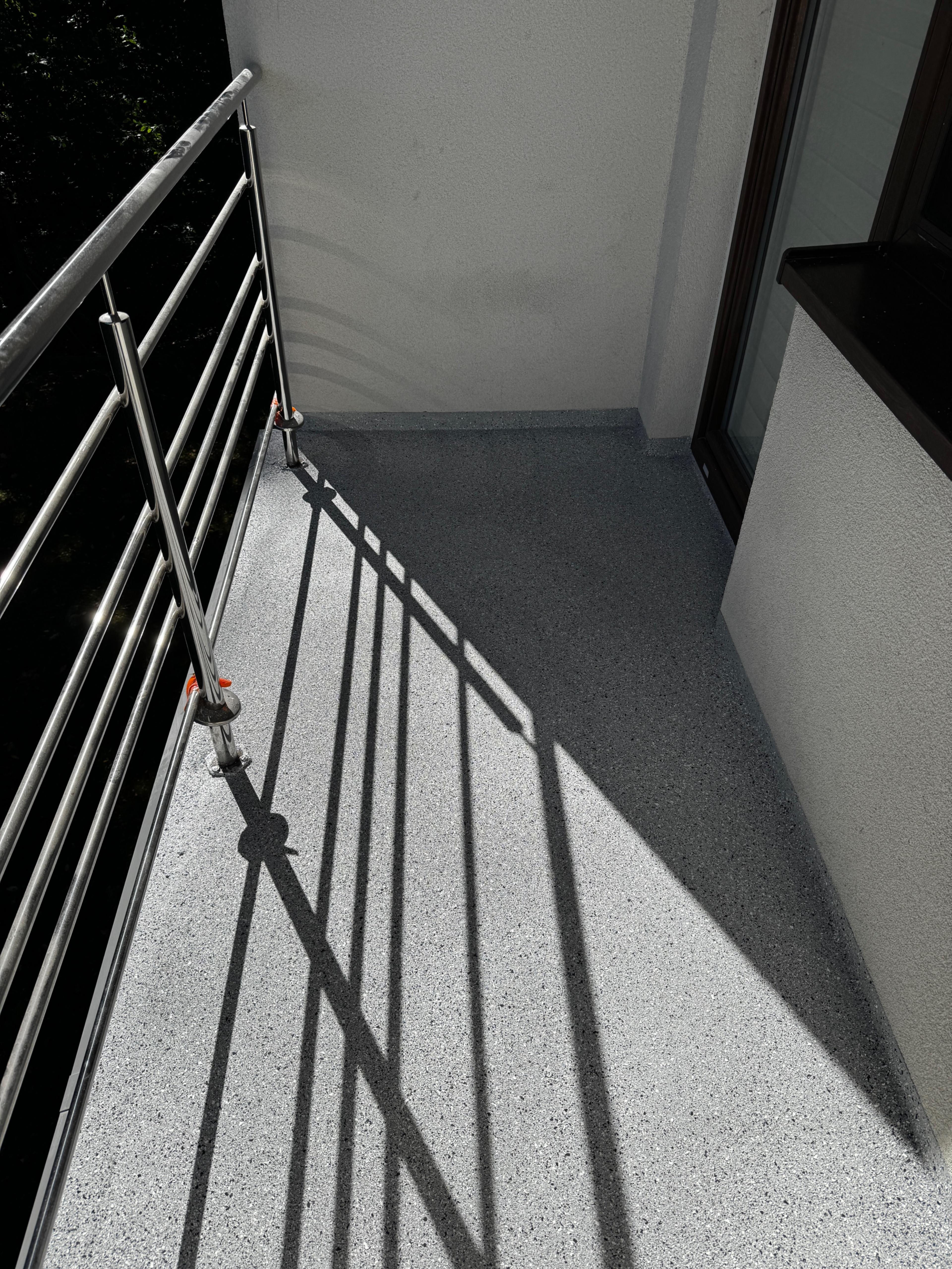 Posadzki żywiczne poliuretanowe w Dębicy - trwałość i elegancja