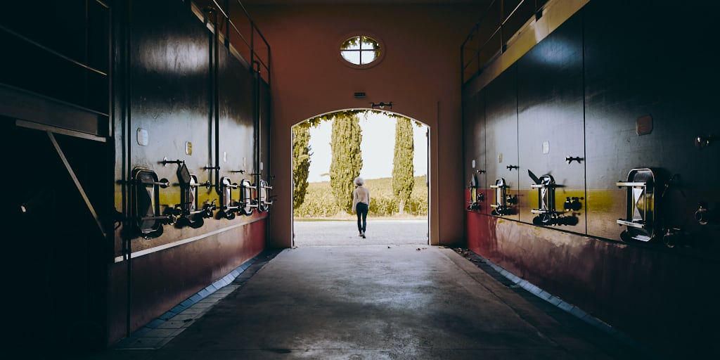 7 Rules for Winery Tasting Room Etiquette