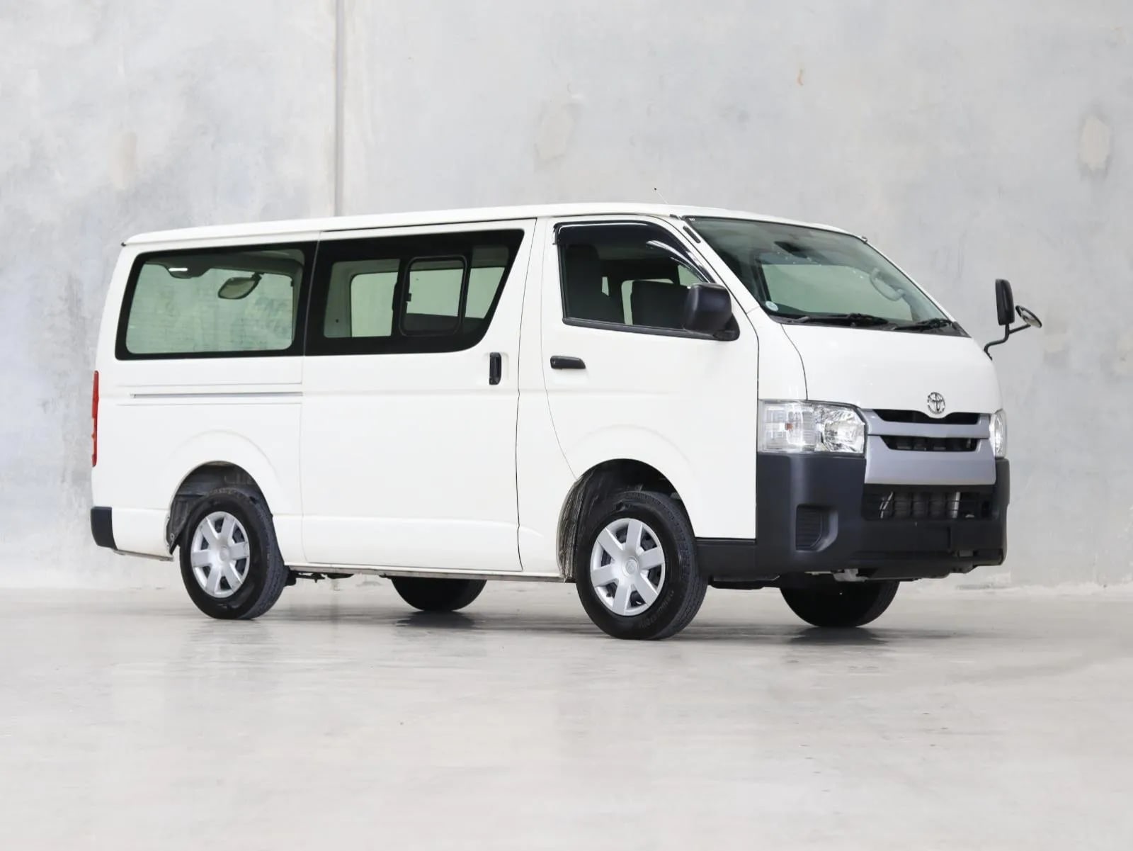 Toyota Hiace TRH200 available to import to Australia