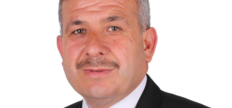 Özgeçmişi