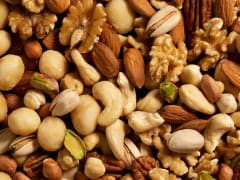 Ученые назвали самый полезный орех — не кешью, не миндаль и в 2 раза полезнее грецких