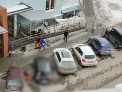 В Перми с 25-го этажа упал и разбился насмерть 12-летний мальчик