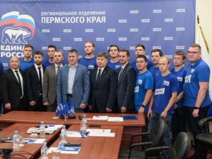 Дмитрий Махонин встретился с волонтерами  вернувшимися из Северодонецка