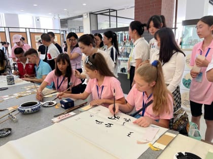 Ученики и учителя пермских школ принимают участие в Международном лагере в Хух-Хото