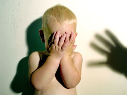 Пермяк отхлестал сына шнуром от зарядки за двойку