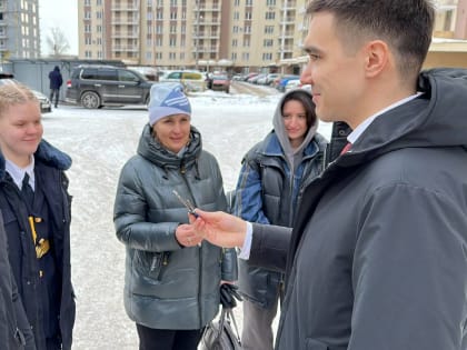 «Ждали 10 лет»: в Перми дольщики получили ключи от квартир в завершенном долгострое на Карпинского