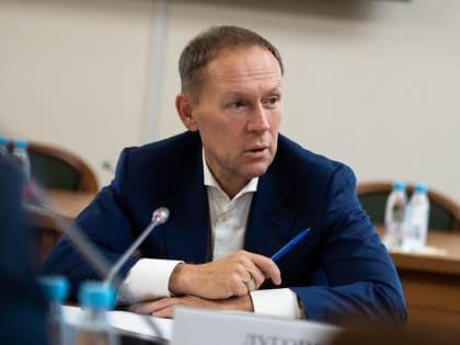 Украина добровольно шагает в эпоху англосаксонского геноцида, ‒ Луговой