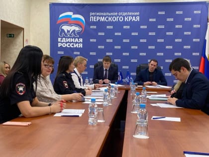 На заседании регионального общественного совета партпроекта «Безопасные дороги» предложили возобновить ряд успешных практик по профилактике детского дорожного травматизма