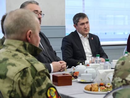 Губернатор Махонин встретился в Перми с вернувшимися со спецоперации бойцами