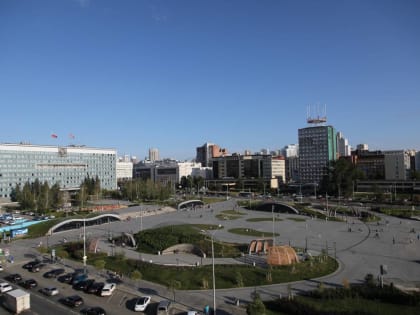 У эспланады и оперного театра организуют стоянки для туристических автобусов