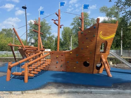 В Перми продолжаются работы по благоустройству сквера по улице Корсуньской