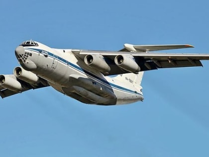 Экипаж вылетевшего из Перми в Ульяновск военного самолета сообщил об отказе двигателя
