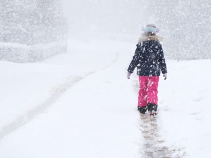 Минобр Прикамья напомнил, при какой температуре за окном ребёнок может не ходить в школу
