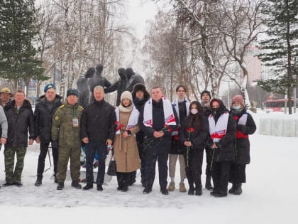 Пермские молодогвардейцы приняли участие  в церемонии возложения цветов