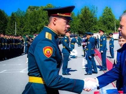 Мэр Перми поздравил с выпуском учащихся военного института нацгвардии РФ